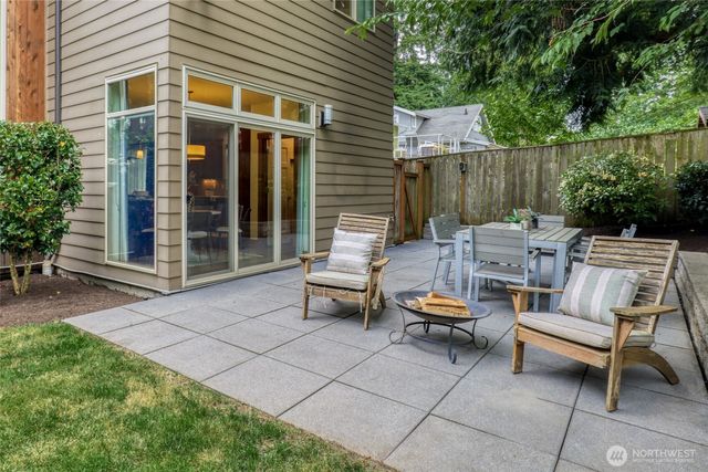 10644 Bartlett Avenue NE, Seattle, WA 98125