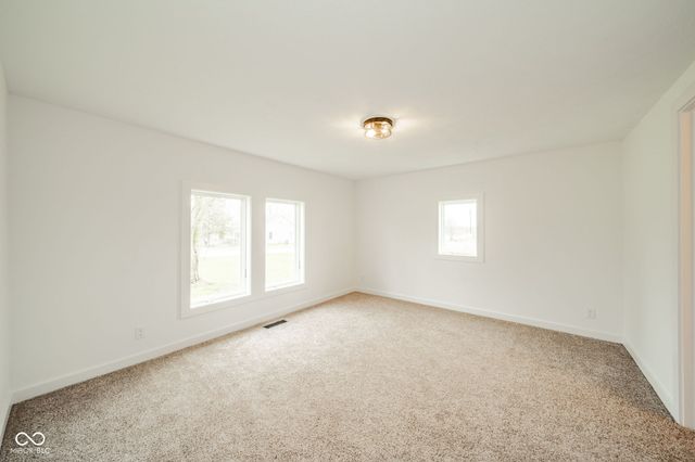 1076 E County Road 650 N, New Castle, IN 47362