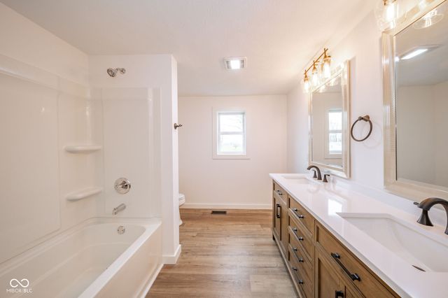 1076 E County Road 650 N, New Castle, IN 47362