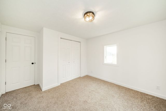 1076 E County Road 650 N, New Castle, IN 47362