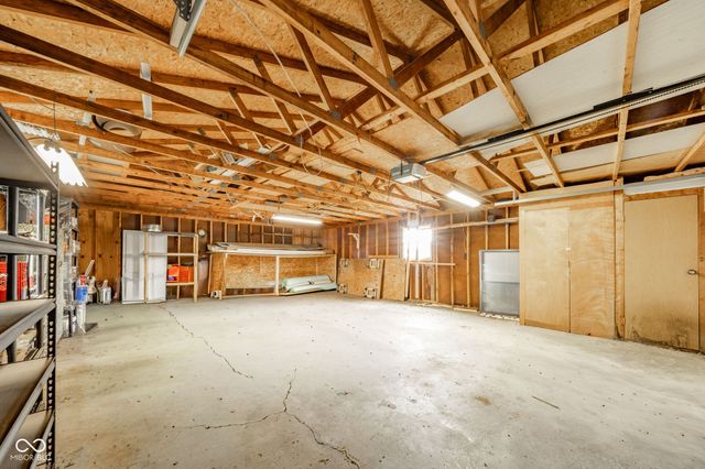 1076 E County Road 650 N, New Castle, IN 47362