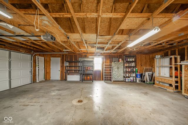 1076 E County Road 650 N, New Castle, IN 47362