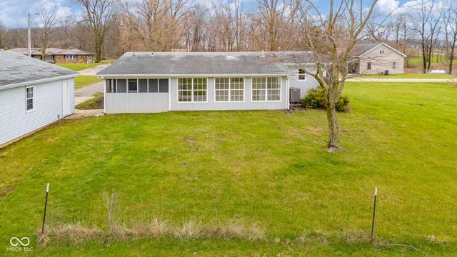 1076 E County Road 650 N, New Castle, IN 47362