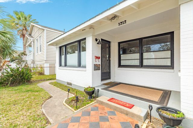 1212 Ball, Galveston, TX 77550