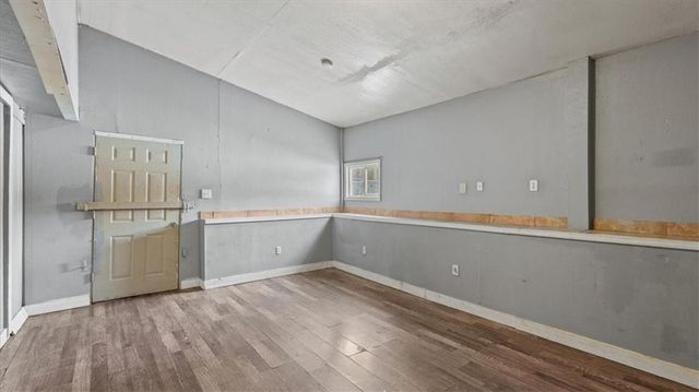 2412 Stewart Avenue, Kansas City, KS 66104