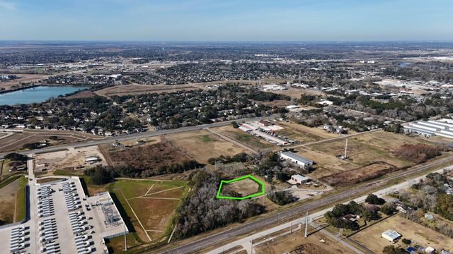 414 Washington Street, League City, TX 77573