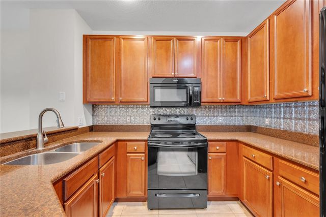 20408 NEEDLETREE DRIVE, Tampa, FL 33647