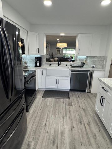 5951 Regal Glen Drive 103, Boynton Beach, FL 33437