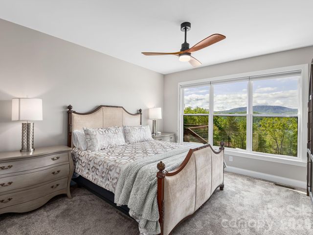 636 Crystal Heights Drive, Hendersonville, NC 28739