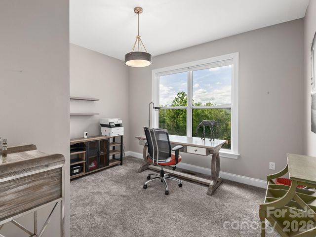 636 Crystal Heights Drive, Hendersonville, NC 28739