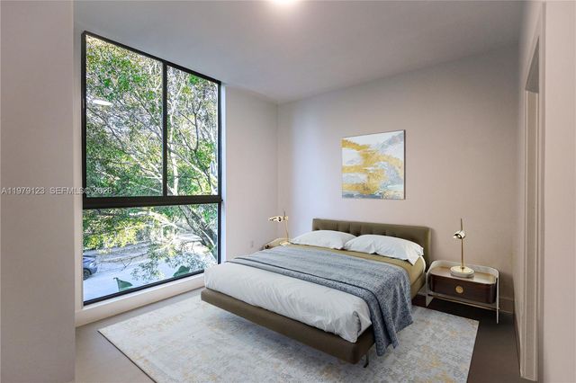 5802 NW 5th Av, Miami, FL 33127