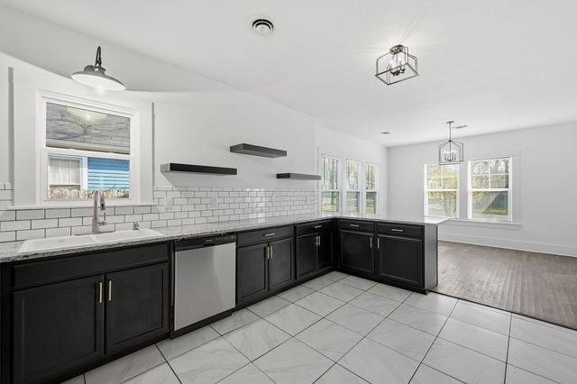 904 N Woods Street, Sherman, TX 75092