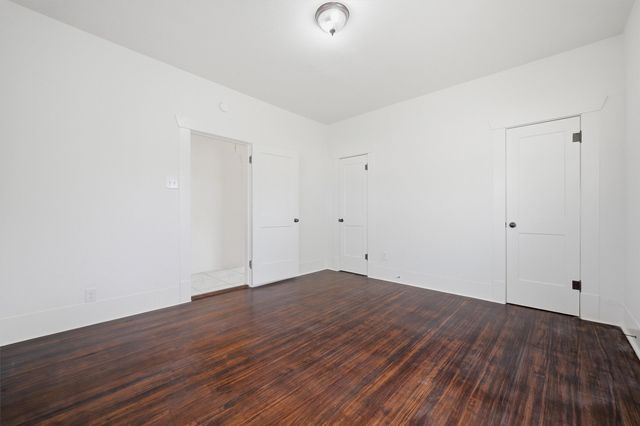 904 N Woods Street, Sherman, TX 75092