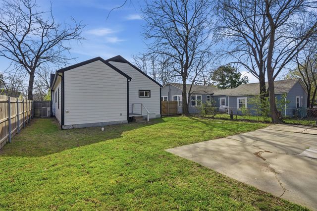 904 N Woods Street, Sherman, TX 75092