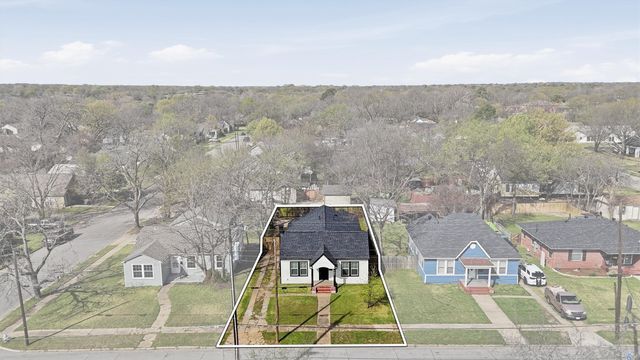 904 N Woods Street, Sherman, TX 75092