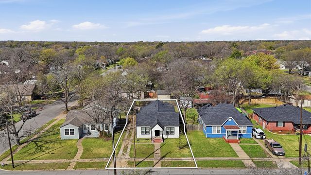 904 N Woods Street, Sherman, TX 75092