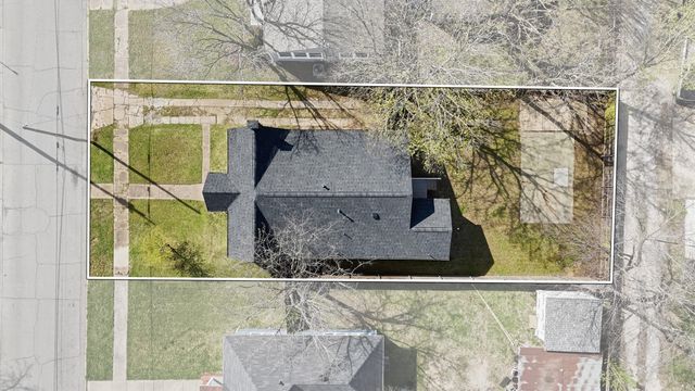 904 N Woods Street, Sherman, TX 75092