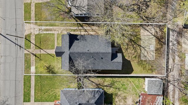 904 N Woods Street, Sherman, TX 75092