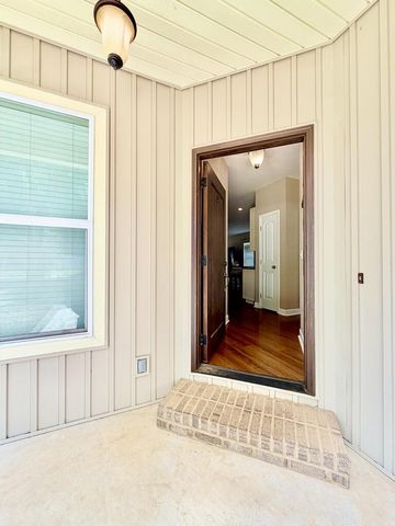 1204 Baywood Rd, Dothan, AL 36305