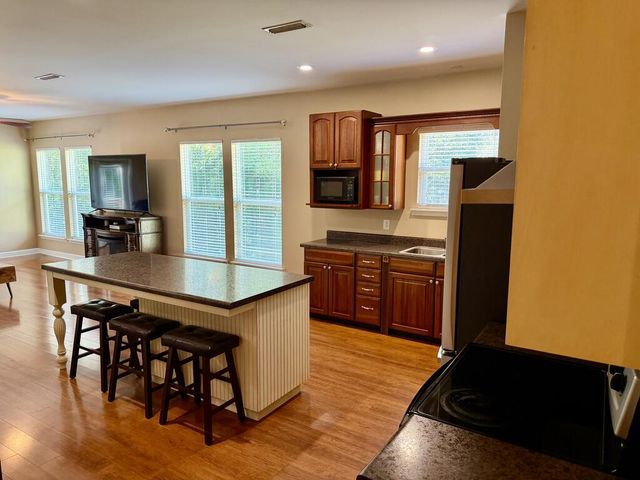1204 Baywood Rd, Dothan, AL 36305