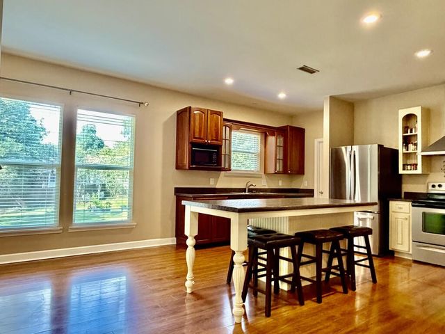 1204 Baywood Rd, Dothan, AL 36305