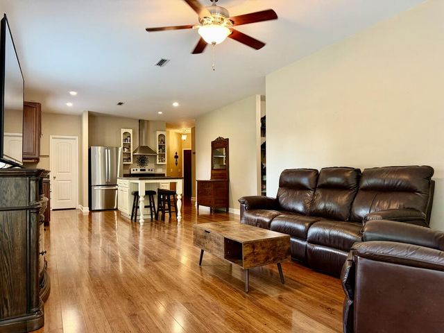 1204 Baywood Rd, Dothan, AL 36305