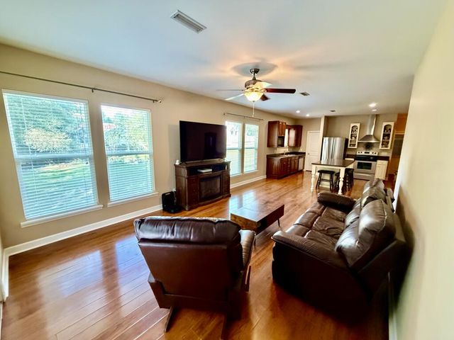 1204 Baywood Rd, Dothan, AL 36305