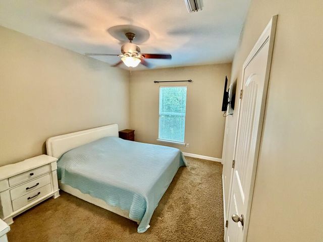 1204 Baywood Rd, Dothan, AL 36305