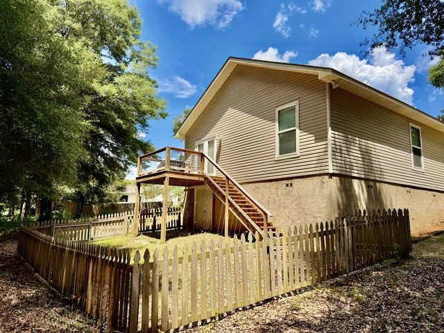 1204 Baywood Rd, Dothan, AL 36305