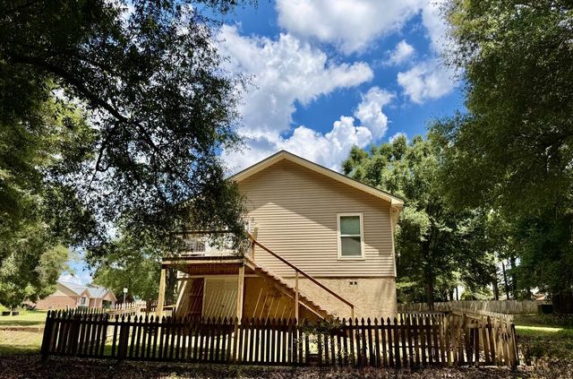 1204 Baywood Rd, Dothan, AL 36305