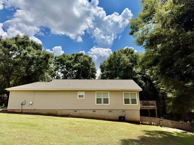 1204 Baywood Rd, Dothan, AL 36305