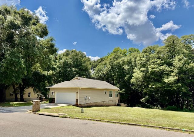 1204 Baywood Rd, Dothan, AL 36305