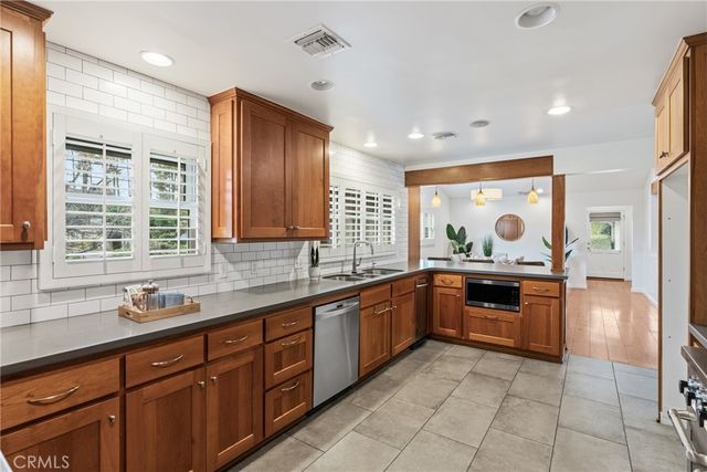 12669 Valley View Lane, Redlands, CA 92373