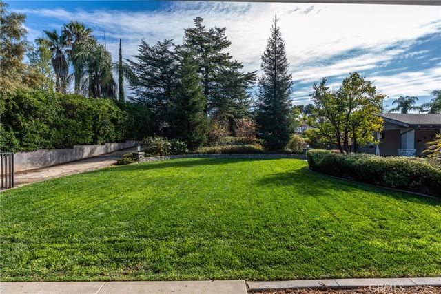 12669 Valley View Lane, Redlands, CA 92373