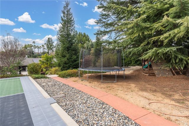 12669 Valley View Lane, Redlands, CA 92373