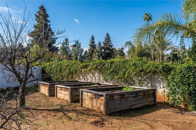 12669 Valley View Lane, Redlands, CA 92373