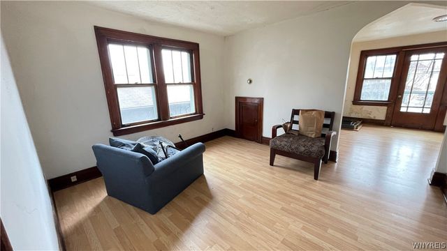 2208 Weston Avenue, Niagara Falls, NY 14305