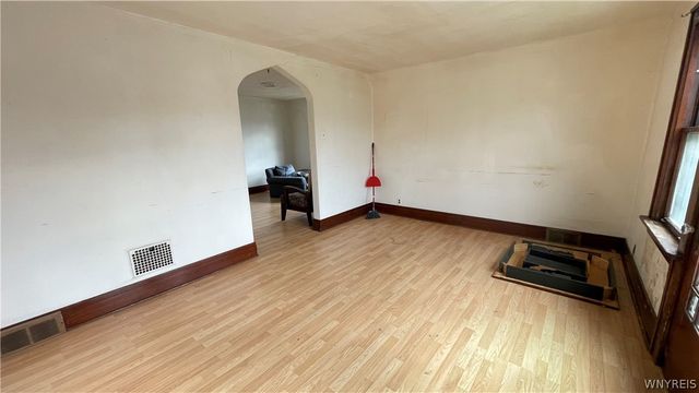 2208 Weston Avenue, Niagara Falls, NY 14305