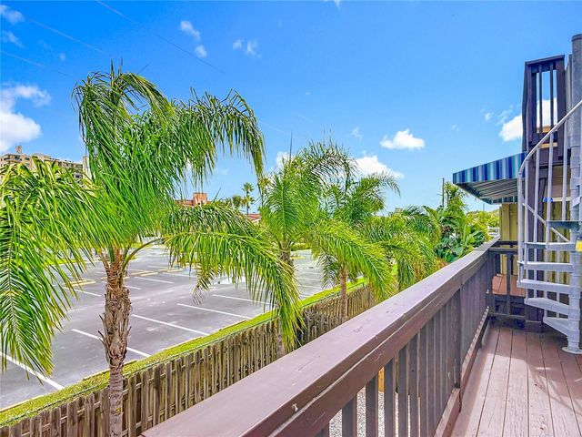 3813 SANDSTONE COURT, New Smyrna Beach, FL 32169