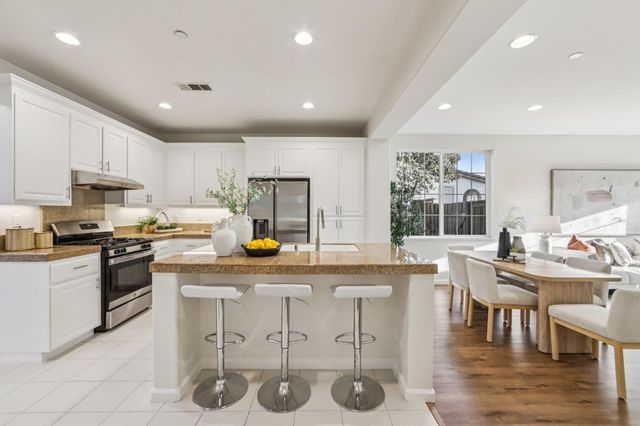 34103 Zaner Way, Union City, CA 94587