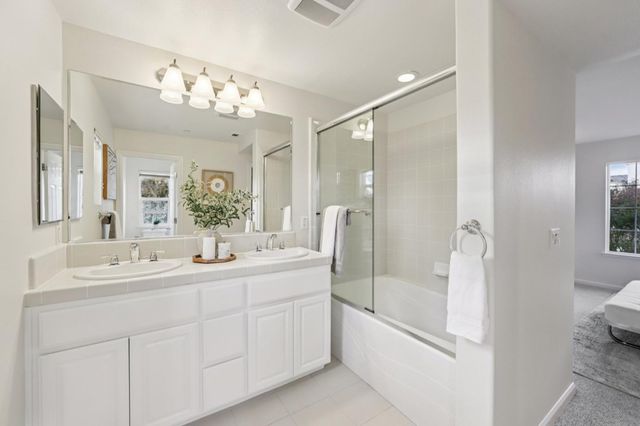 34103 Zaner Way, Union City, CA 94587