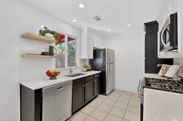 1304 Villa Campo NE, Albuquerque, NM 87113