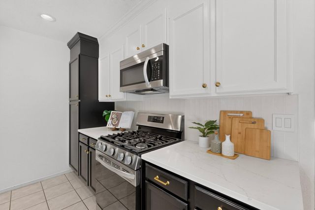 1304 Villa Campo NE, Albuquerque, NM 87113