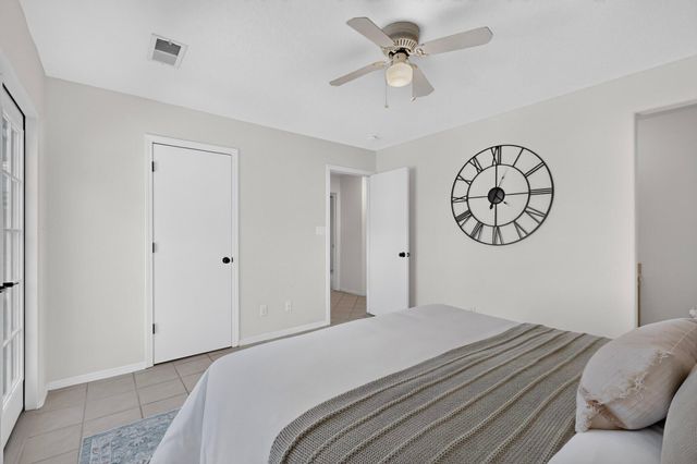 1304 Villa Campo NE, Albuquerque, NM 87113