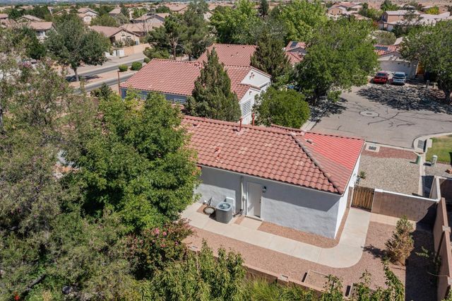 1304 Villa Campo NE, Albuquerque, NM 87113