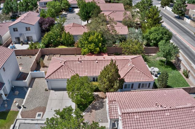 1304 Villa Campo NE, Albuquerque, NM 87113