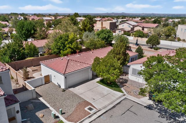 1304 Villa Campo NE, Albuquerque, NM 87113