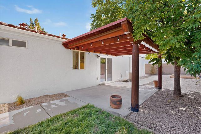 1304 Villa Campo NE, Albuquerque, NM 87113