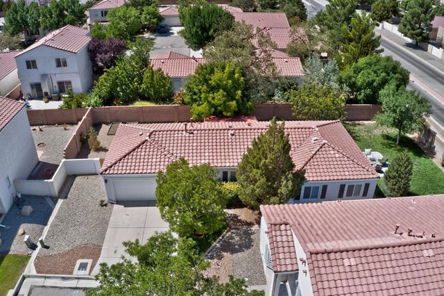 1304 Villa Campo NE, Albuquerque, NM 87113