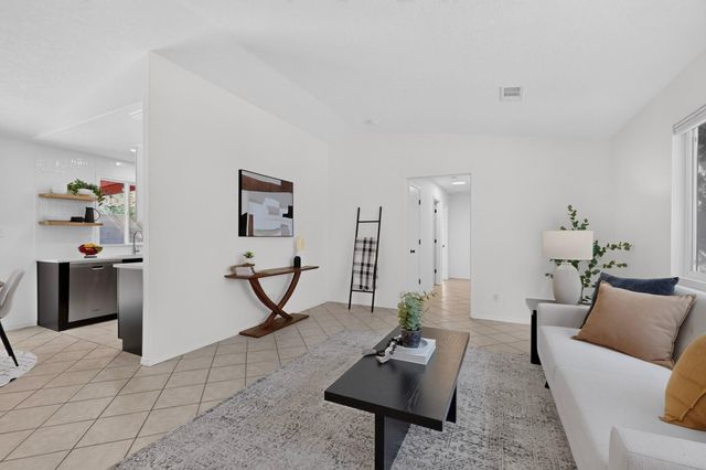 1304 Villa Campo NE, Albuquerque, NM 87113